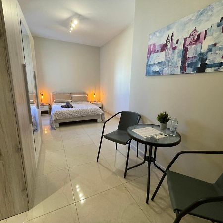 Verdi Apartment - Spacious Modern Apartment, Close To Valletta Santa Vennera Εξωτερικό φωτογραφία