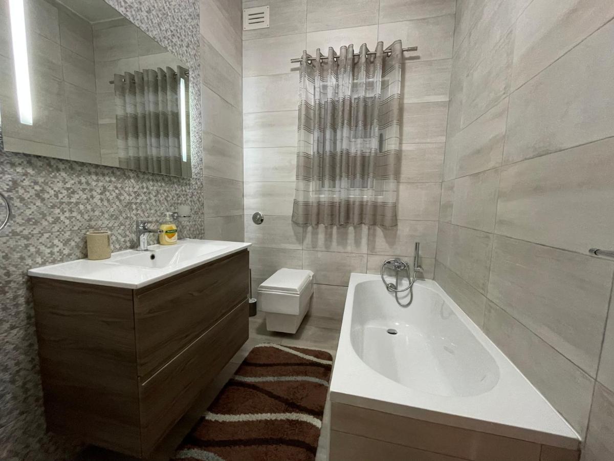 Verdi Apartment - Spacious Modern Apartment, Close To Valletta Santa Vennera Εξωτερικό φωτογραφία